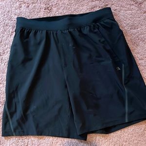 VRST Mens medium running shorts